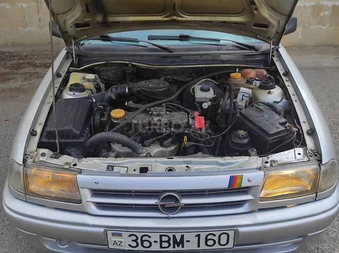 Opel Astra 1992, 395,000 km - 1.8 л - Bakı