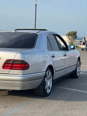 Mercedes E 230 1996, 390,000 km - 2.3 l - Bakı