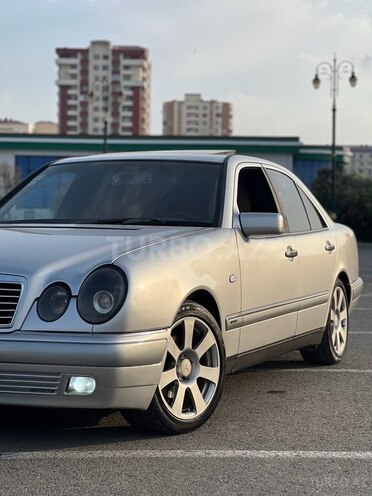 Mercedes E 230 1996, 390,000 km - 2.3 l - Bakı