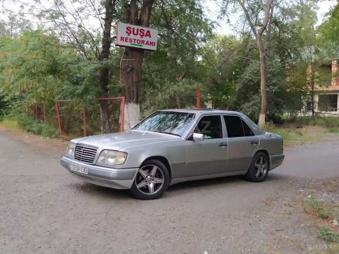 Mercedes E 220 1995, 245,000 km - 2.2 l - Bərdə