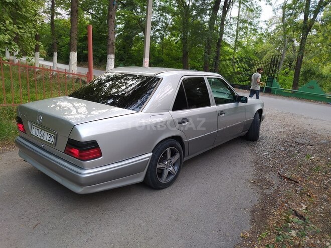 Mercedes E 220 1995, 245,000 km - 2.2 l - Bərdə