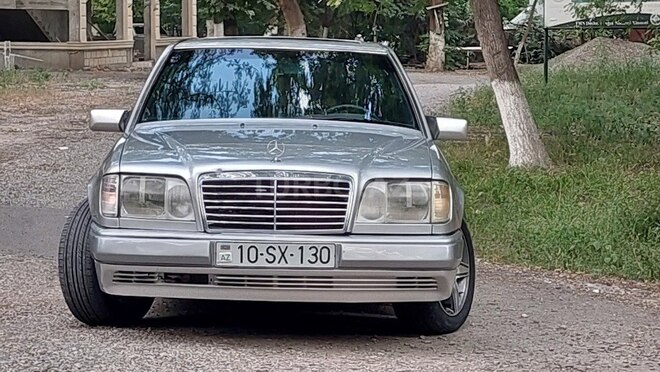 Mercedes E 220 1995, 245,000 km - 2.2 l - Bərdə