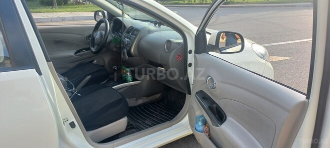 Nissan Sunny 2013, 267,800 km - 1.5 l - Bakı