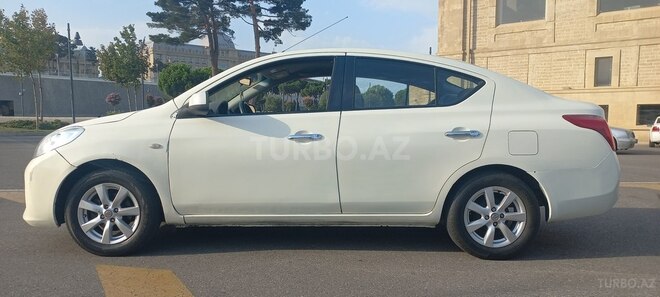 Nissan Sunny 2013, 267,800 km - 1.5 l - Bakı