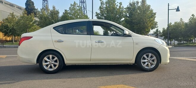 Nissan Sunny 2013, 267,800 km - 1.5 l - Bakı