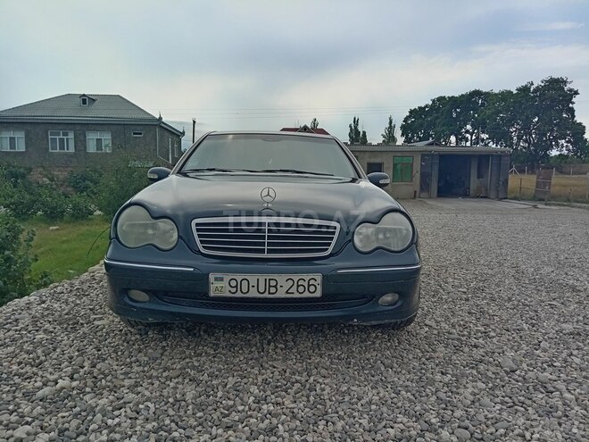 Mercedes C 200 2000, 424,000 km - 2.0 l - Quba