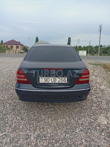 Mercedes C 200 2000, 424,000 km - 2.0 l - Quba