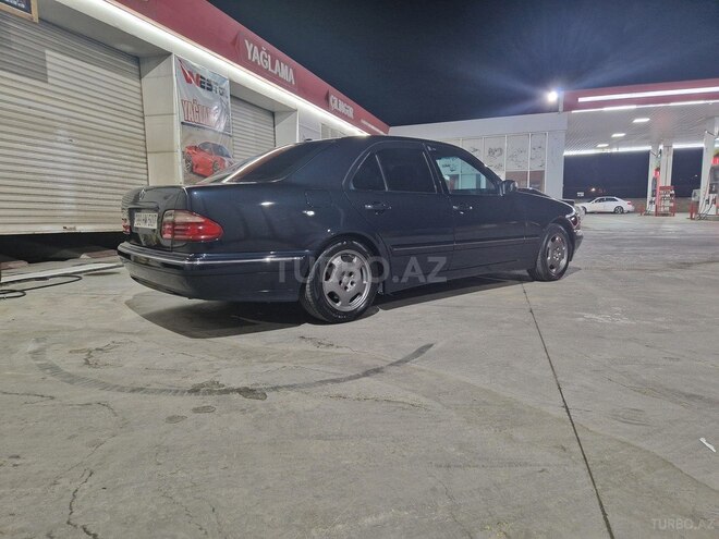 Mercedes E 320 2000, 310,000 km - 3.2 l - Bakı