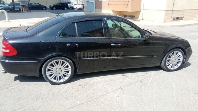 Mercedes E 240 2004, 354,648 km - 2.6 l - Bakı