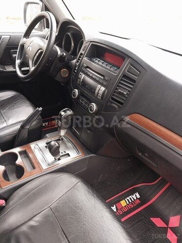 Mitsubishi Pajero 2008, 201,000 km - 3.0 l - Bakı