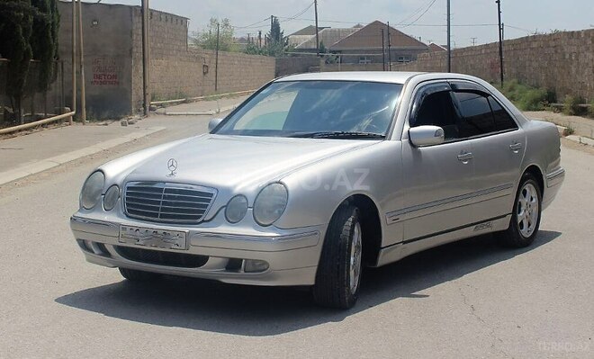Mercedes E 240 2000, 333,000 km - 2.4 л - Bakı