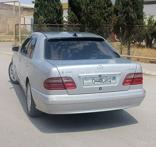 Mercedes E 240 2000, 333,000 km - 2.4 л - Bakı