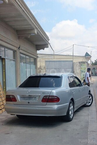 Mercedes E 240 2000, 333,000 km - 2.4 л - Bakı