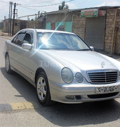 Mercedes E 240 2000, 333,000 km - 2.4 л - Bakı