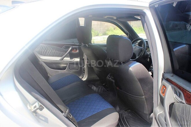 Mercedes E 240 2000, 333,000 km - 2.4 л - Bakı