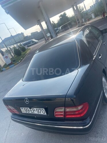 Mercedes E 240 2000, 293,000 km - 2.4 l - Bakı