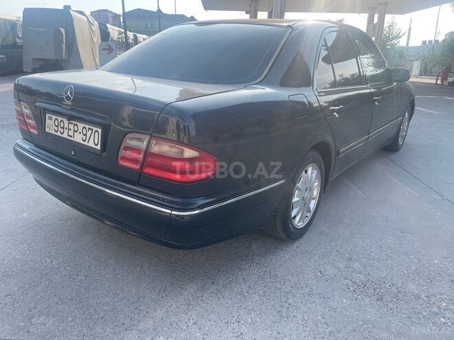 Mercedes E 240 2000, 293,000 km - 2.4 l - Bakı