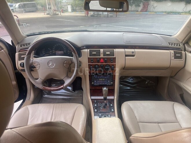 Mercedes E 240 2000, 293,000 km - 2.4 l - Bakı