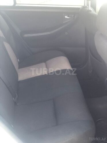 Toyota Corolla 2006, 300,000 km - 1.4 l - Bakı