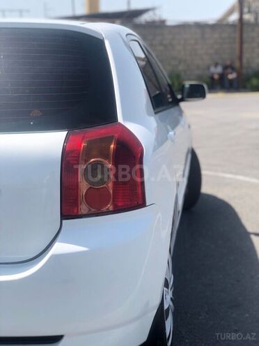 Toyota Corolla 2006, 300,000 km - 1.4 l - Bakı