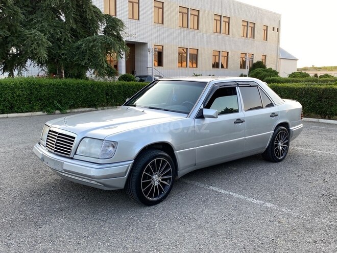 Mercedes E 220 1995, 340,000 km - 2.2 l - Füzuli