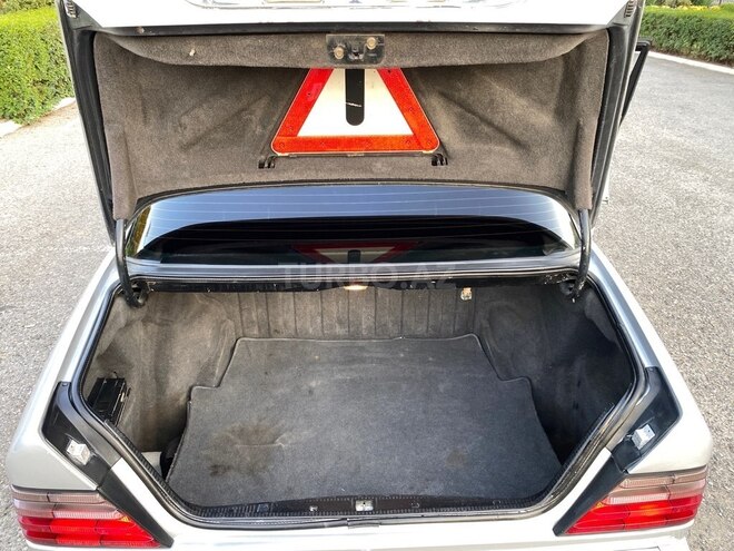 Mercedes E 220 1995, 340,000 km - 2.2 l - Füzuli