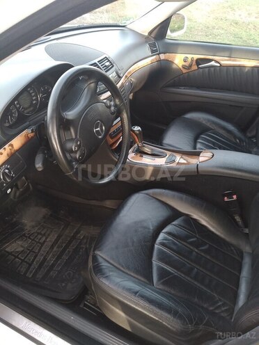 Mercedes E 280 2009, 352,000 km - 3.0 l - Qazax
