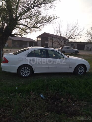 Mercedes E 280 2009, 352,000 km - 3.0 l - Qazax
