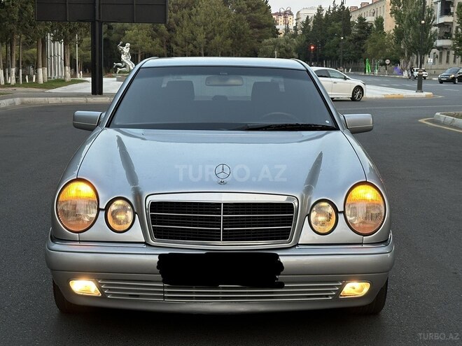 Mercedes E 240 1999, 263,900 km - 2.4 л - Bakı
