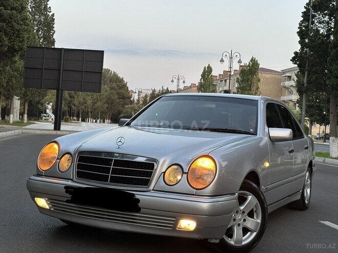Mercedes E 240 1999, 263,900 km - 2.4 л - Bakı