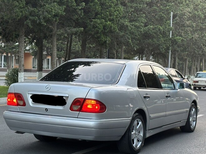 Mercedes E 240 1999, 263,900 km - 2.4 л - Bakı