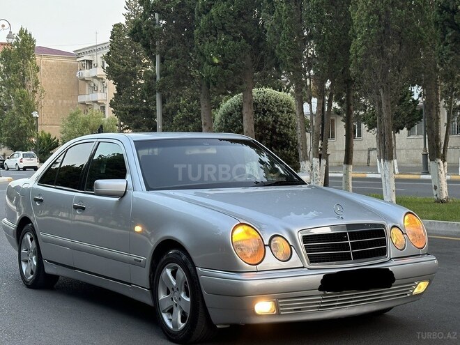Mercedes E 240 1999, 263,900 km - 2.4 л - Bakı