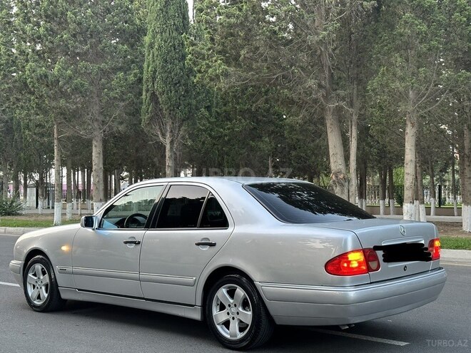 Mercedes E 240 1999, 263,900 km - 2.4 л - Bakı