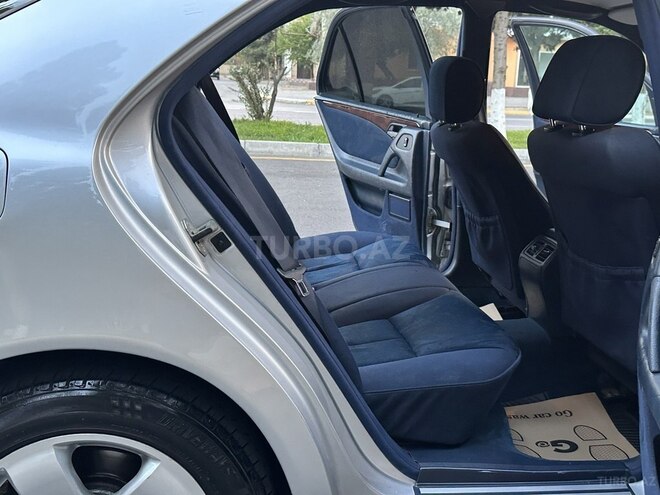 Mercedes E 240 1999, 263,900 km - 2.4 л - Bakı