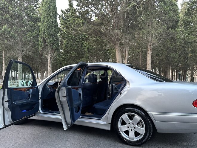 Mercedes E 240 1999, 263,900 km - 2.4 л - Bakı