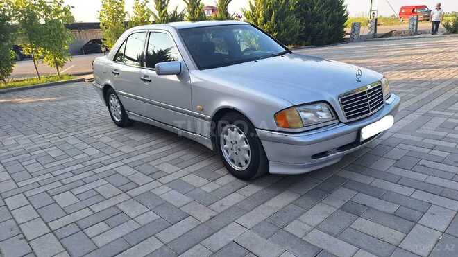 Mercedes C 180 1998, 419,945 km - 1.8 l - Saatlı