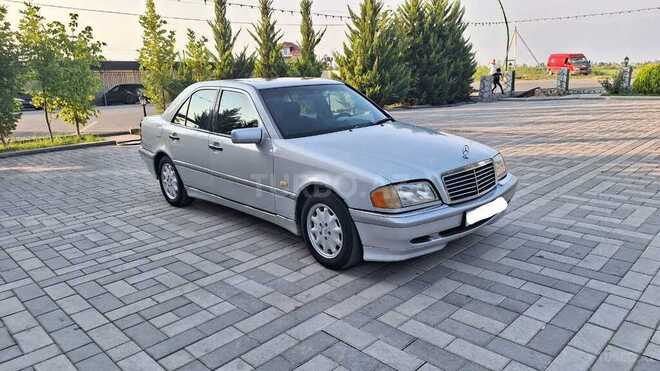 Mercedes C 180 1998, 419,945 km - 1.8 l - Saatlı
