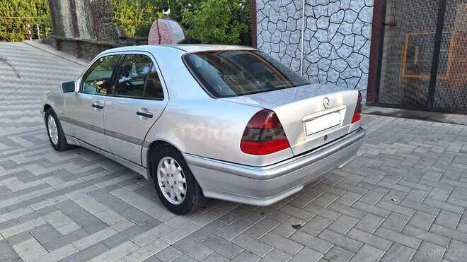 Mercedes C 180 1998, 419,945 km - 1.8 l - Saatlı