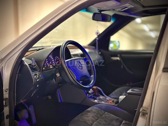 Mercedes C 200 2000, 332,000 km - 2.0 л - Gəncə