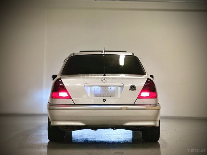 Mercedes C 200 2000, 332,000 km - 2.0 л - Gəncə