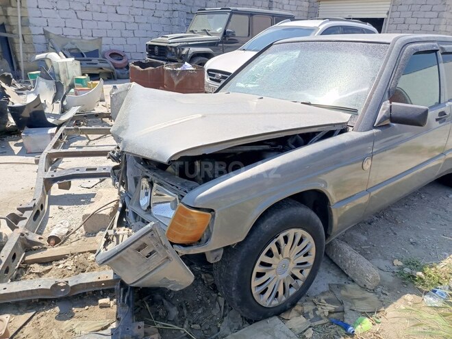 Mercedes 190 1992, 250,000 km - 1.8 л - Bakı