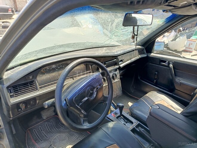 Mercedes 190 1992, 250,000 km - 1.8 л - Bakı