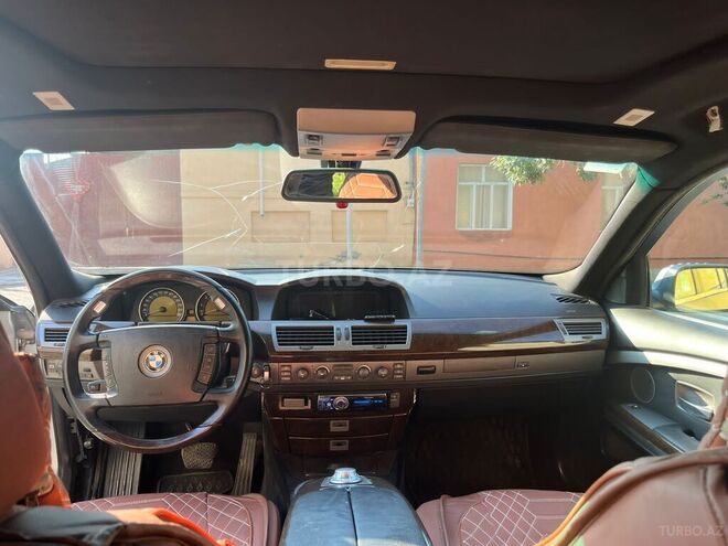 BMW 745 2002, 300,000 km - 4.4 л - Tovuz