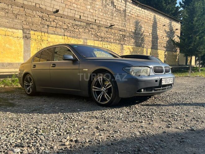 BMW 745 2002, 300,000 km - 4.4 л - Tovuz