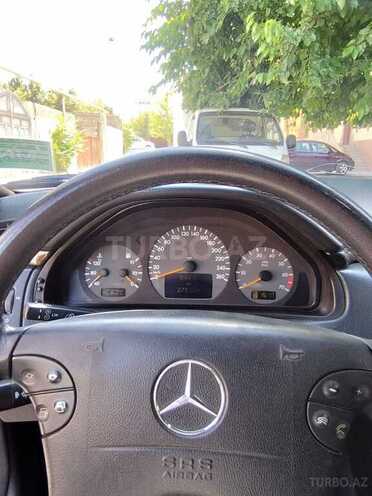 Mercedes E 240 2000, 295,000 km - 2.4 l - Bakı