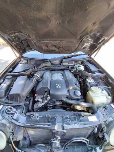 Mercedes E 240 2000, 295,000 km - 2.4 l - Bakı