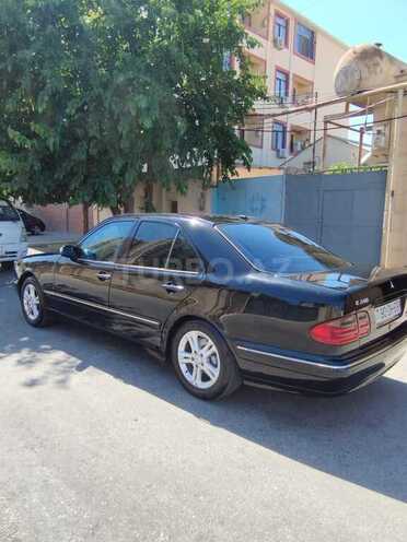 Mercedes E 240 2000, 295,000 km - 2.4 l - Bakı