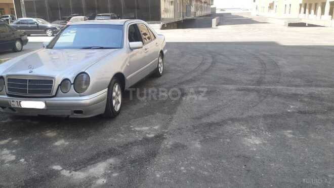 Mercedes E 320 1996, 302,157 km - 3.2 l - Bakı