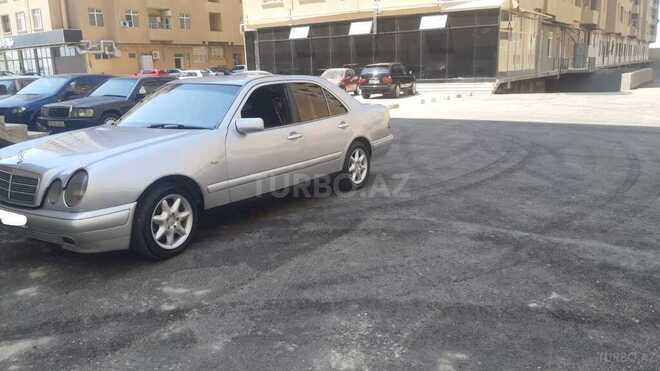 Mercedes E 320 1996, 302,157 km - 3.2 l - Bakı