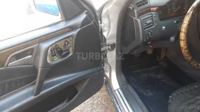 Mercedes E 320 1996, 302,157 km - 3.2 l - Bakı
